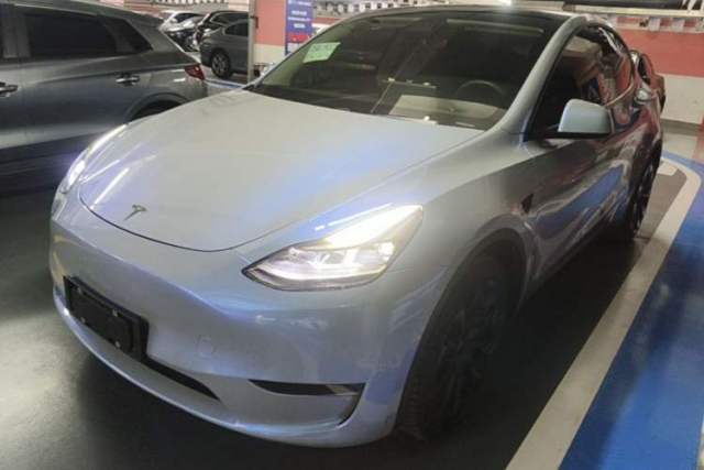Used Tesla Model Y 2021 Long-Range All-Wheel-Drive Version