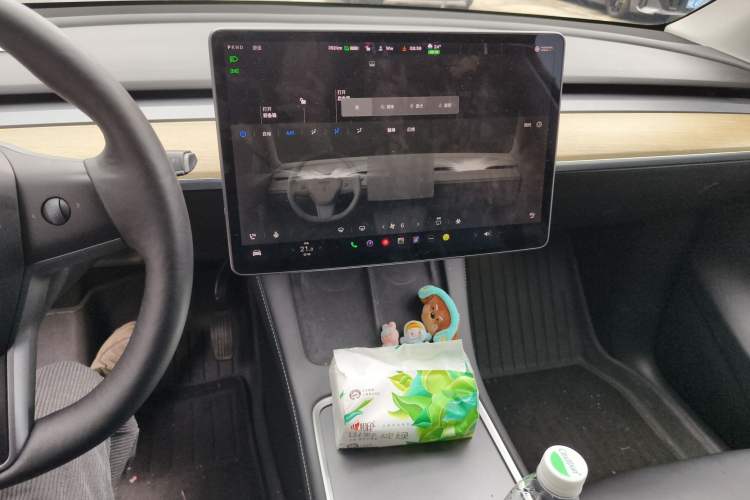 Used Tesla Model Y 2021 Long-Range All-Wheel-Drive Version Audio And AC Panel