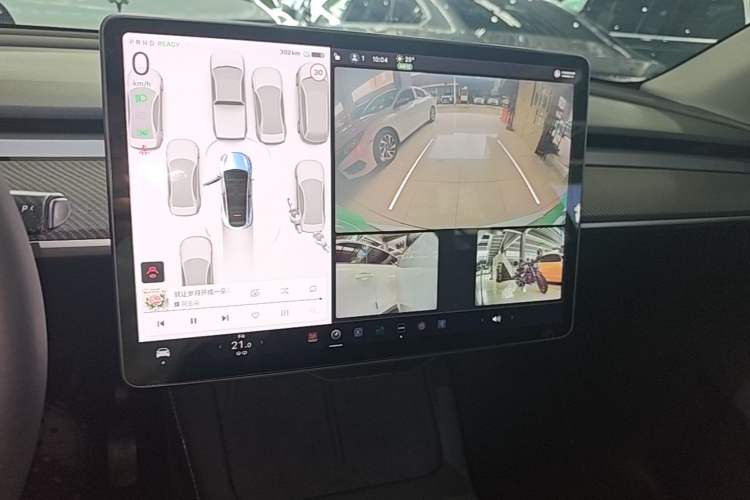 Used Tesla Model Y 2021 Standard Range Rear-Wheel Drive Version Audio And AC Panel