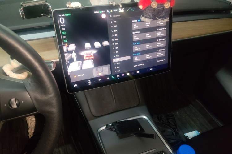 Used Tesla Model Y 2021 Long-Range All-Wheel-Drive Version Audio And AC Panel