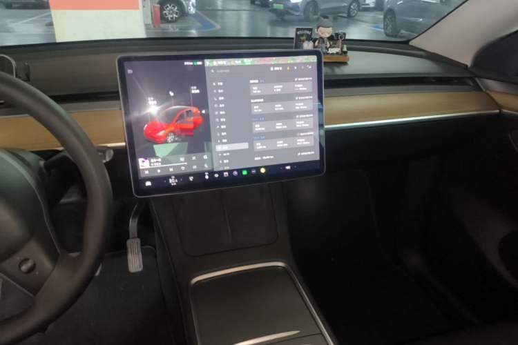 Used Tesla Model Y 2021 Long-Range All-Wheel-Drive Version Audio And AC Panel
