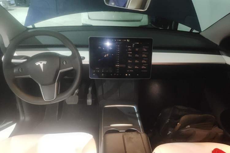 Used Tesla Model Y 2021 Long-Range All-Wheel-Drive Version Audio And AC Panel