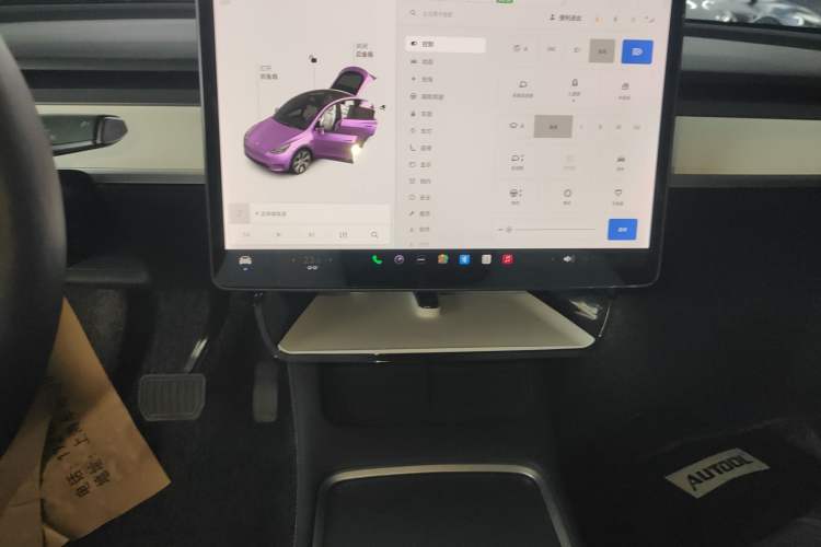Used Tesla Model Y 2021 Standard Range Rear-Wheel Drive Version Audio And AC Panel
