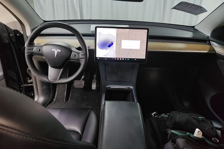 Used Tesla Model Y 2021 Long-Range All-Wheel-Drive Version 3D7 Center Console