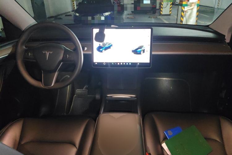 Used Tesla Model Y 2021 Long-Range All-Wheel-Drive Version 3D7 Center Console
