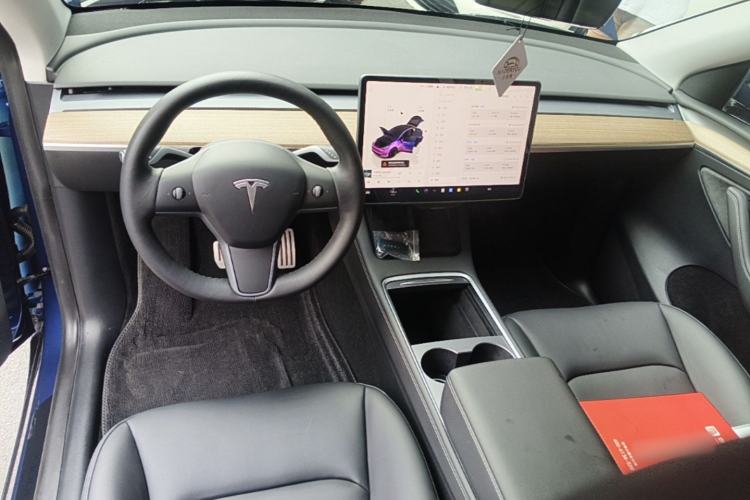 Used Tesla Model Y 2021 Performance High-Performance All-Wheel-Drive Version Center Console