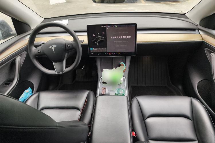 Used Tesla Model Y 2021 Long-Range All-Wheel-Drive Version Center Console
