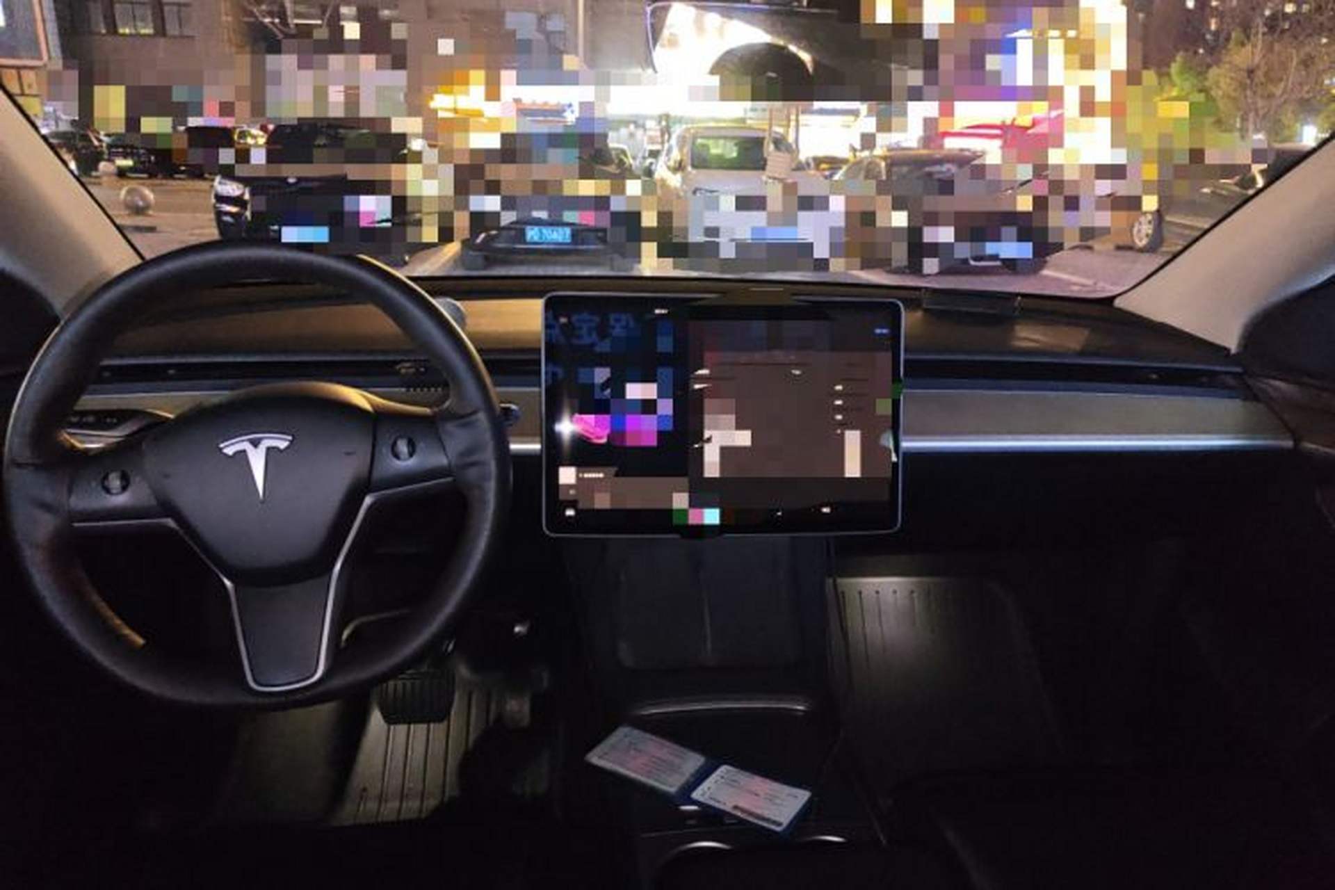 Used Tesla Model Y 2021 Long-Range All-Wheel-Drive Version 3D7 Center Console