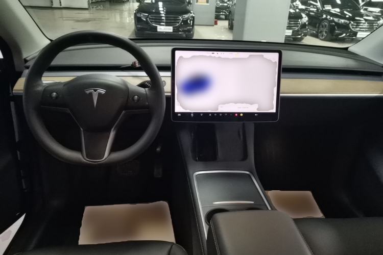 Used Tesla Model Y 2021 Long-Range All-Wheel-Drive Version 3D7 Center Console