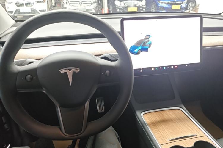 Used Tesla Model Y 2021 Long-Range All-Wheel-Drive Version Center Console