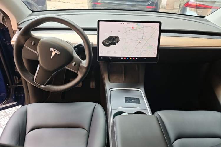 Used Tesla Model Y 2021 Long-Range All-Wheel-Drive Version 3D7 Center Console