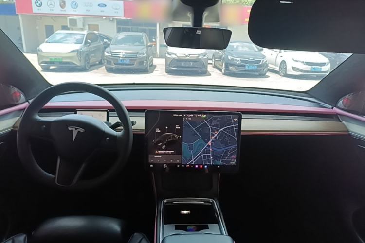 Used Tesla Model Y 2021 Standard Range Rear-Wheel Drive Version Center Console