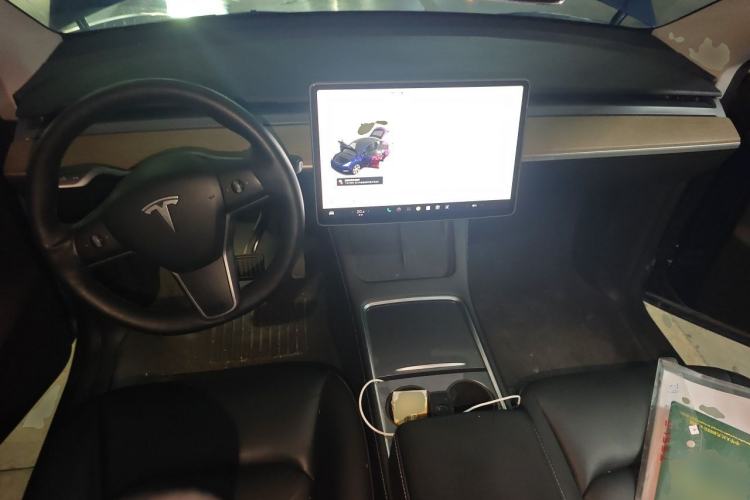 Used Tesla Model Y 2021 Long-Range All-Wheel-Drive Version 3D7 Center Console
