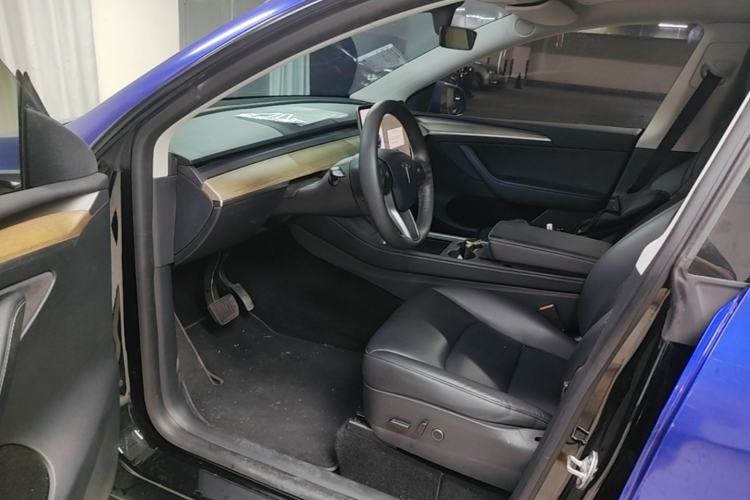 Used Tesla Model Y 2021 Long-Range All-Wheel-Drive Version 3D7 Driver Seat