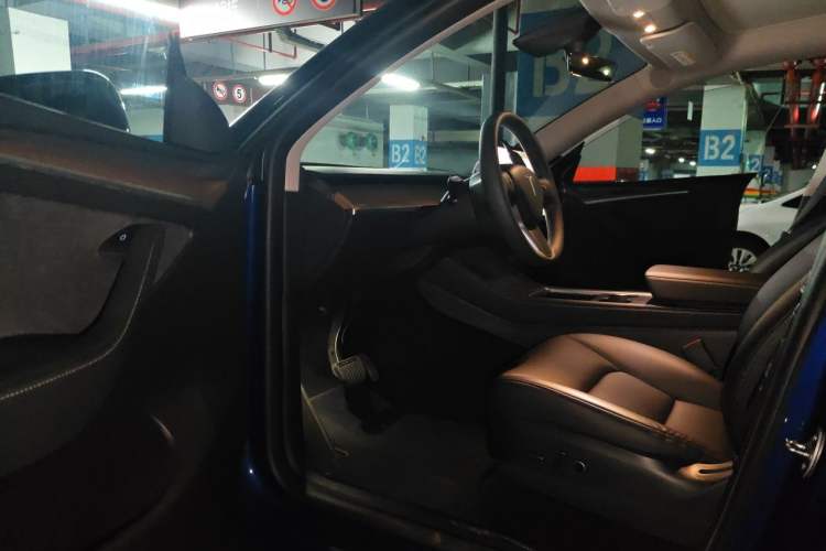 Used Tesla Model Y 2021 Long-Range All-Wheel-Drive Version 3D7 Driver Seat