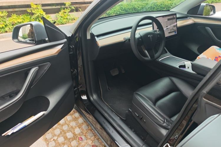 Used Tesla Model Y 2021 Standard Range Rear-Wheel Drive Version Driver Seat