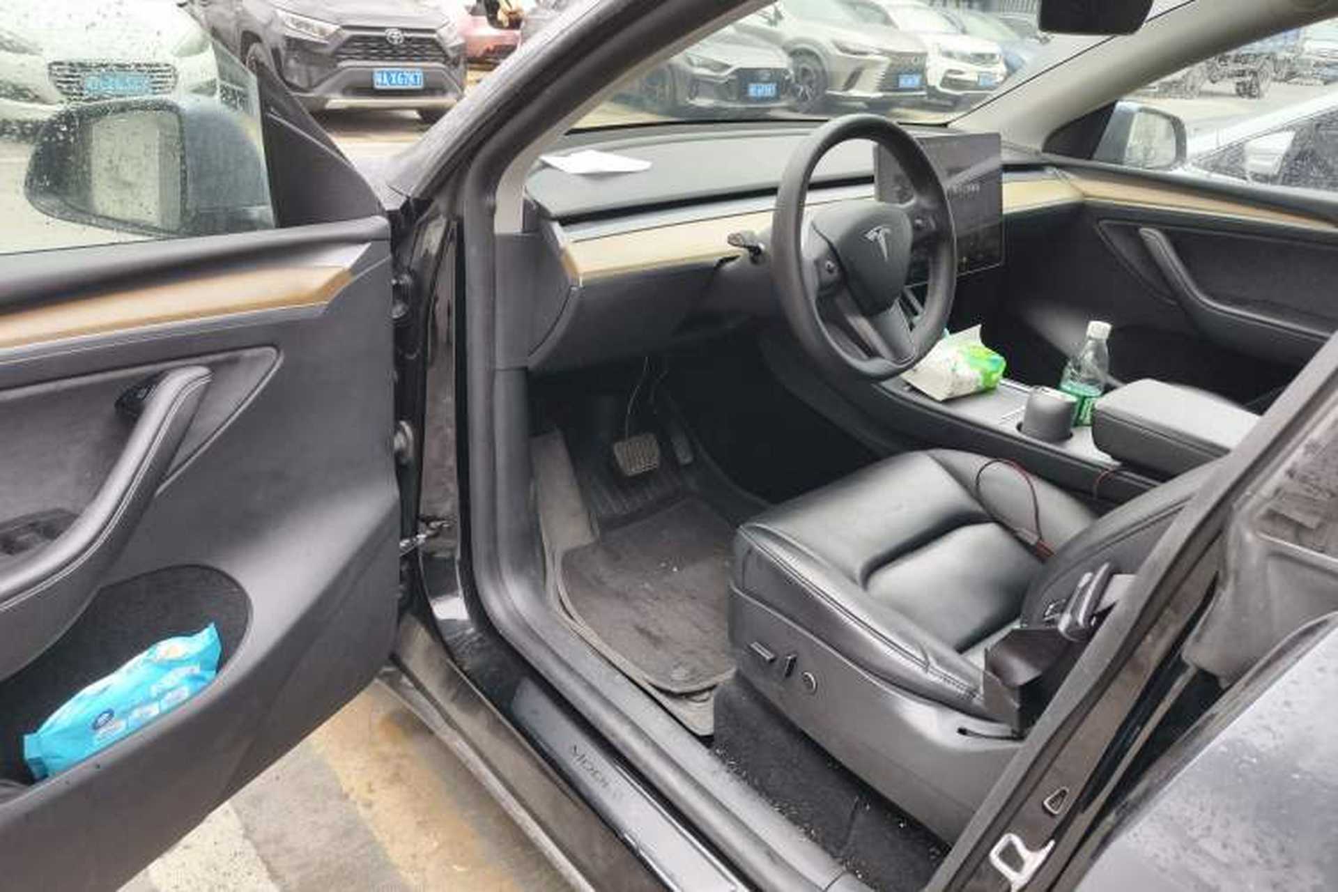 Used Tesla Model Y 2021 Long-Range All-Wheel-Drive Version Driver Seat