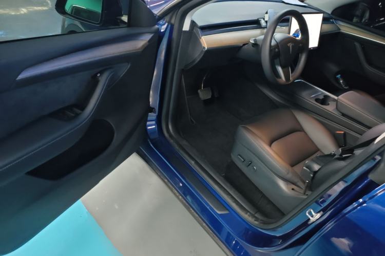 Used Tesla Model Y 2021 Long-Range All-Wheel-Drive Version Driver Seat
