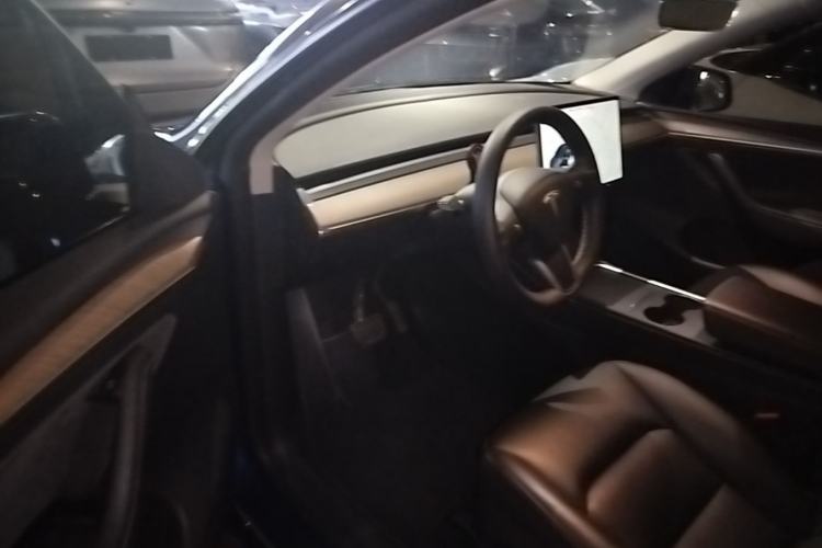 Used Tesla Model Y 2021 Long-Range All-Wheel-Drive Version Driver Seat
