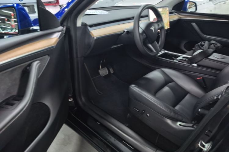 Used Tesla Model Y 2021 Standard Range Rear-Wheel Drive Version Driver Seat