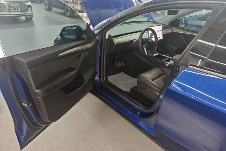 Used Tesla Model Y 2021 Long-Range All-Wheel-Drive Version 3D7 Driver Seat