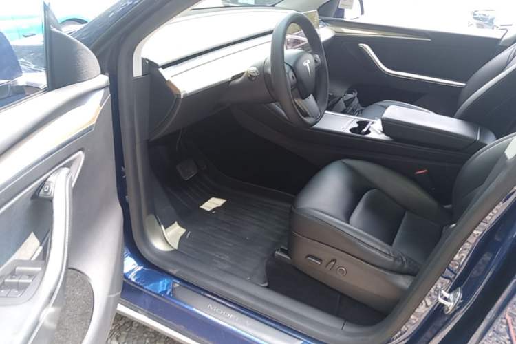 Used Tesla Model Y 2021 Long-Range All-Wheel-Drive Version 3D7 Driver Seat