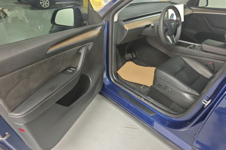 Used Tesla Model Y 2021 Standard Range Rear-Wheel Drive Version Driver Seat