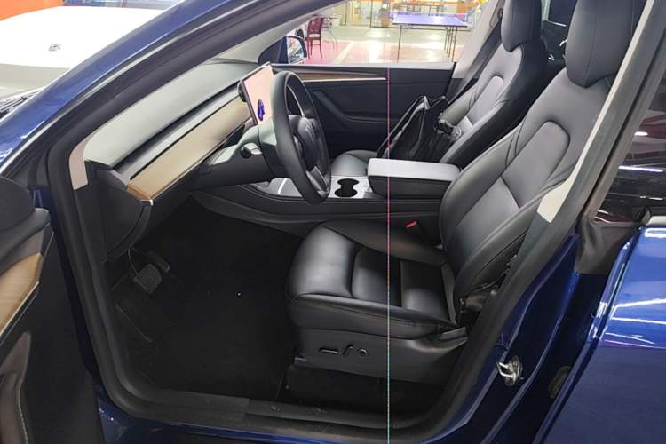 Used Tesla Model Y 2021 Long-Range All-Wheel-Drive Version Driver Seat