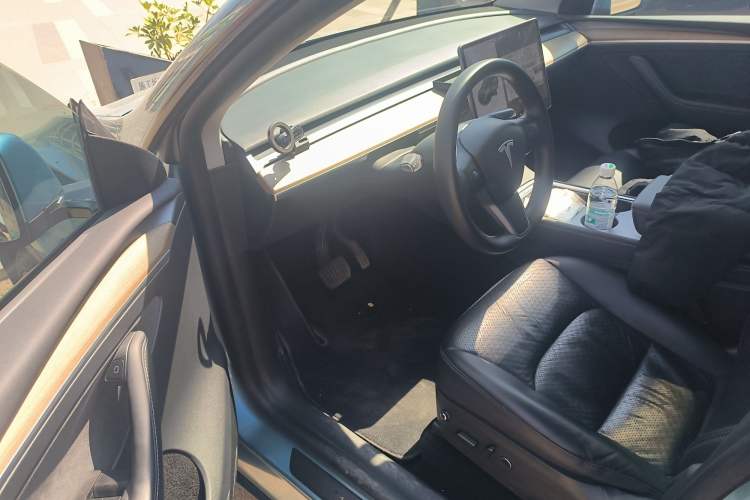 Used Tesla Model Y 2021 Standard Range Rear-Wheel Drive Version Driver Seat