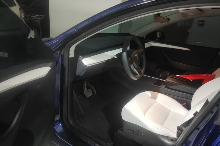 Used Tesla Model Y 2021 Long-Range All-Wheel-Drive Version Driver Seat