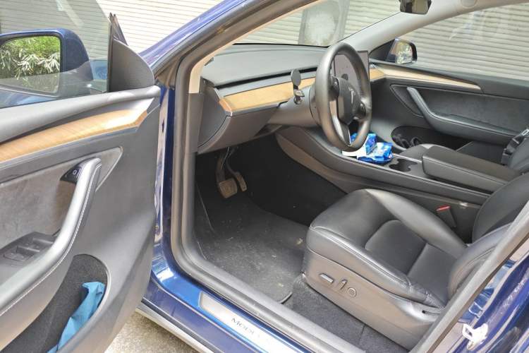 Used Tesla Model Y 2021 Long-Range All-Wheel-Drive Version 3D7 Driver Seat