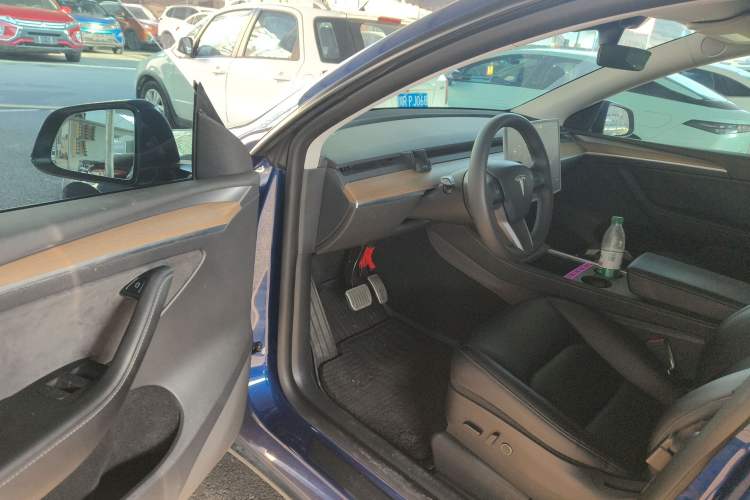 Used Tesla Model Y 2021 Standard Range Rear-Wheel Drive Version Driver Seat