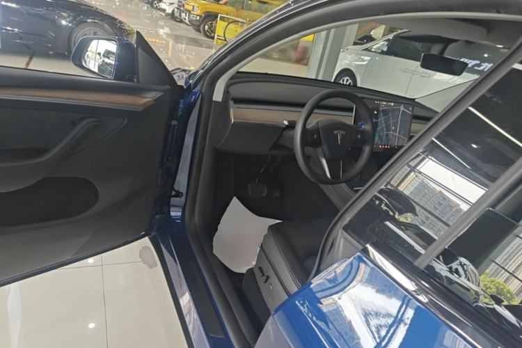 Used Tesla Model Y 2021 Standard Range Rear-Wheel Drive Version Driver Seat