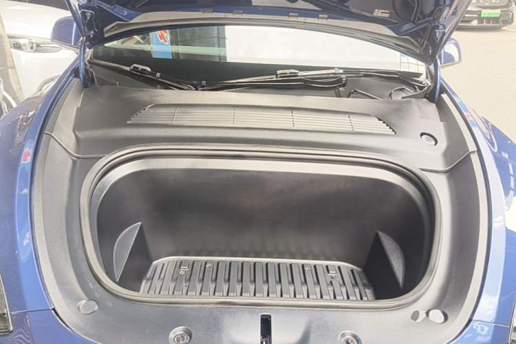 Used Tesla Model Y 2021 Performance High-Performance All-Wheel-Drive Version Engine Bay