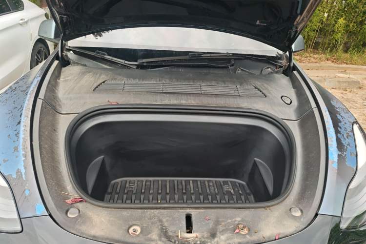 Used Tesla Model Y 2021 Standard Range Rear-Wheel Drive Version Engine Bay
