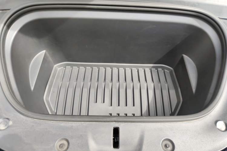 Used Tesla Model Y 2021 Standard Range Rear-Wheel Drive Version Engine Bay