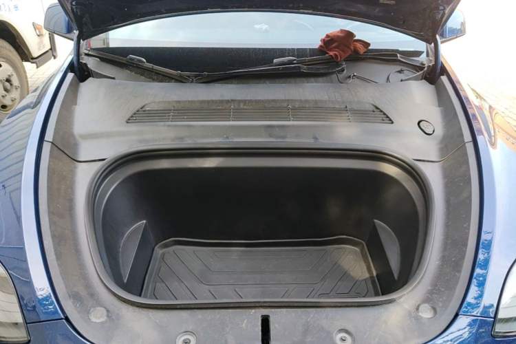 Used Tesla Model Y 2021 Long-Range All-Wheel-Drive Version Engine Bay