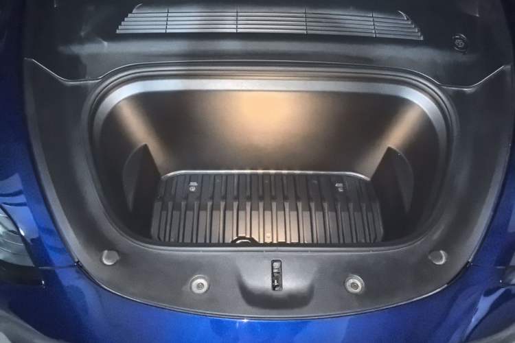 Used Tesla Model Y 2021 Standard Range Rear-Wheel Drive Version Engine Bay