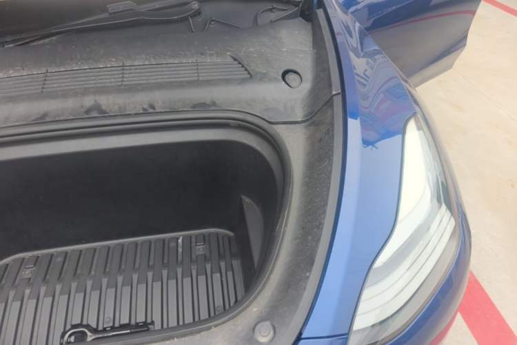 Used Tesla Model Y 2021 Long-Range All-Wheel-Drive Version Engine Bay Left