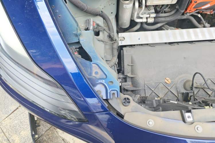 Used Tesla Model Y 2021 Standard Range Rear-Wheel Drive Version Engine Bay Right