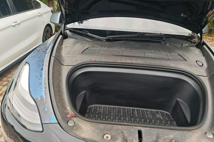 Used Tesla Model Y 2021 Standard Range Rear-Wheel Drive Version Engine Bay Right
