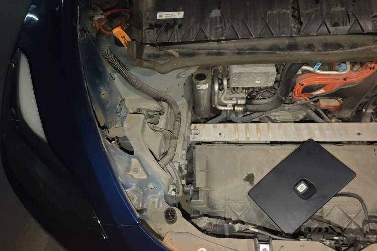 Used Tesla Model Y 2021 Long-Range All-Wheel-Drive Version 3D7 Engine Bay Right