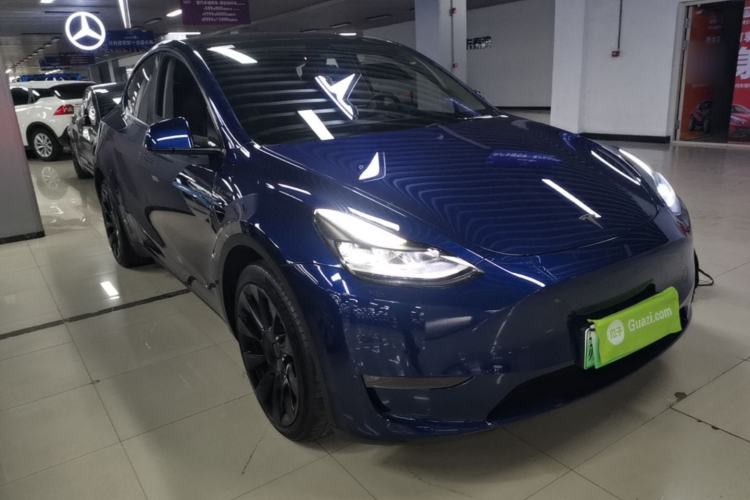 Used Tesla Model Y 2021 Long-Range All-Wheel-Drive Version 3D7 Exterior 1