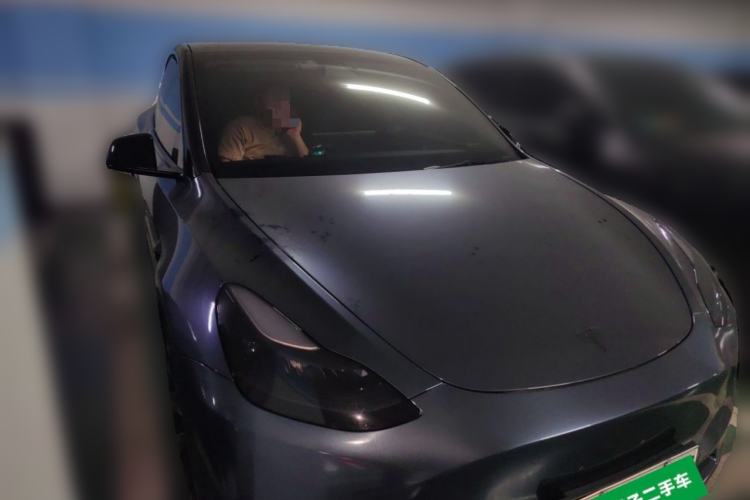Used Tesla Model Y 2021 Long-Range All-Wheel-Drive Version 3D7 Exterior 2