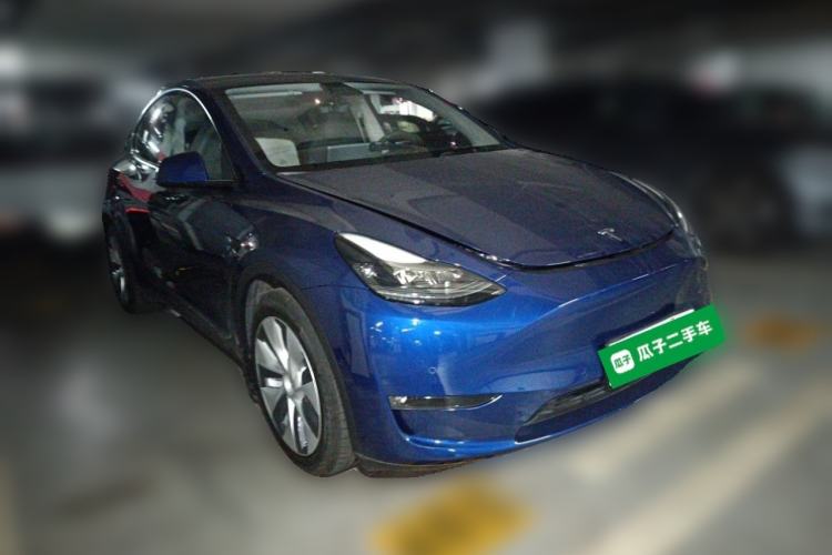 Used Tesla Model Y 2021 Long-Range All-Wheel-Drive Version 3D7 Exterior 2