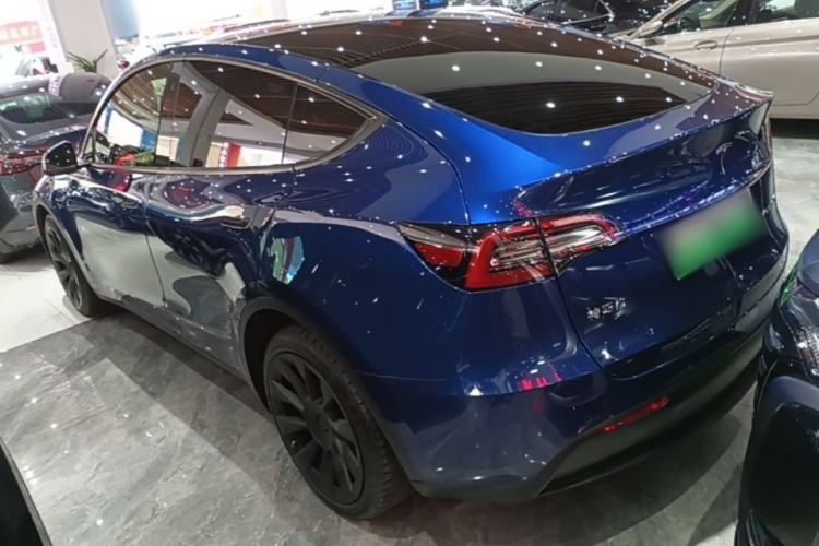 Used Tesla Model Y 2021 Long-Range All-Wheel-Drive Version Exterior 2