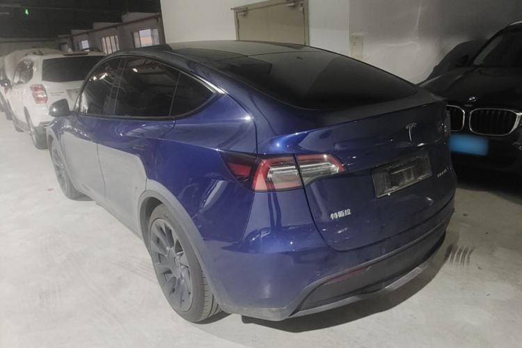 Used Tesla Model Y 2021 Long-Range All-Wheel-Drive Version Exterior 2