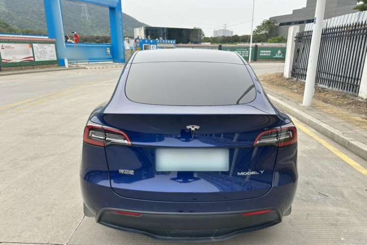 Used Tesla Model Y 2021 Standard Range Rear-Wheel Drive Version Exterior 3