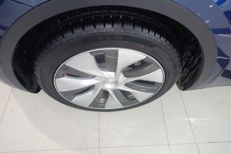 Used Tesla Model Y 2021 Standard Range Rear-Wheel Drive Version Exterior 3