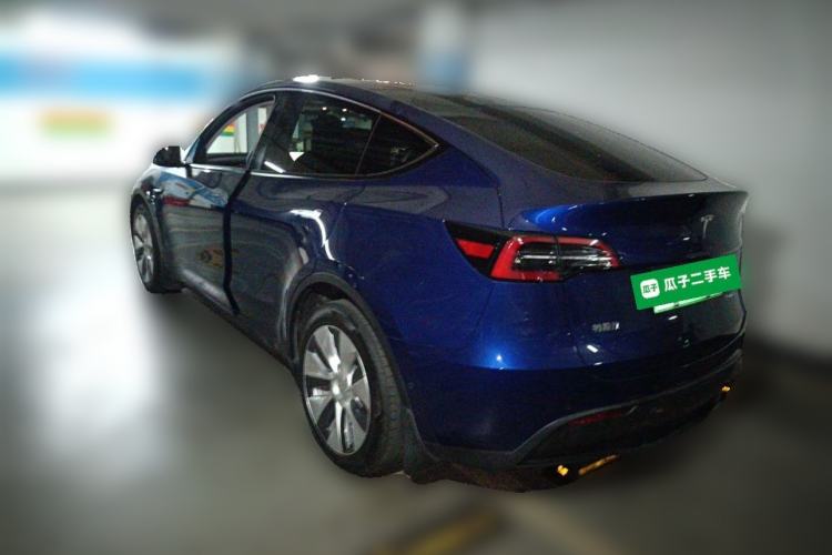 Used Tesla Model Y 2021 Long-Range All-Wheel-Drive Version 3D7 Exterior 3